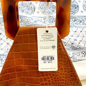 Urban Expressions Vegan leather hand bag